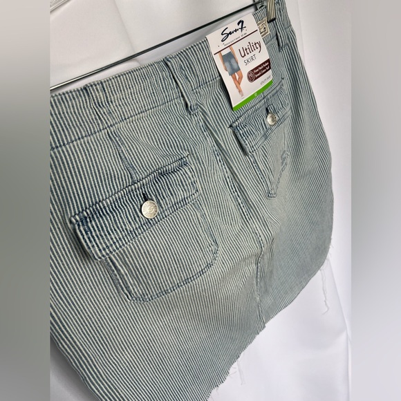 Seven7 - Front Patch Pocket Stretch Cotton Twill Utility Skirt Size: 10 > NWT - Picture 2 of 13